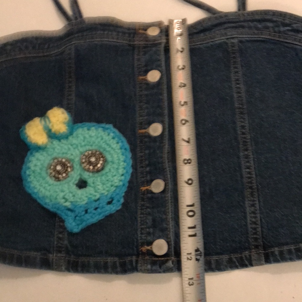 Girl’s UPCYCLED HAND CRAFTED & CROCHETED ART CLASS Denim Crop Top Sz 16/18 XXL - Picture 3 of 9